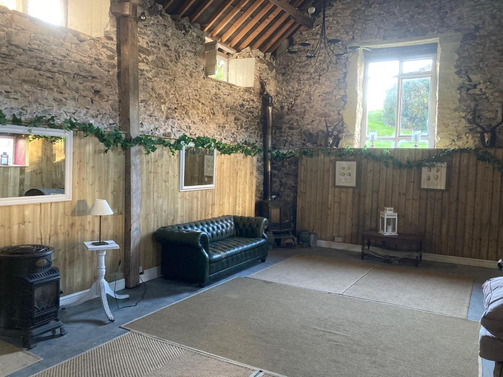 Penbedw Uchaf Estate - Rural Retreats, Tennis Mold Exteriör bild